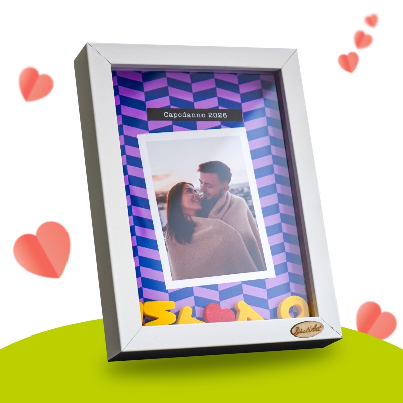 Dettaglio scritte 3D Ti Amo in cornice profonda shadow box